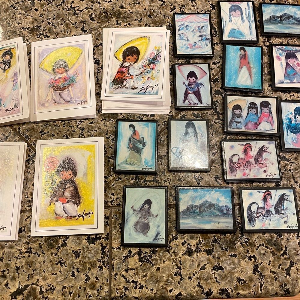 DeGrazia Vintage Notecards and 14 Magnets - Picture 16 of 16